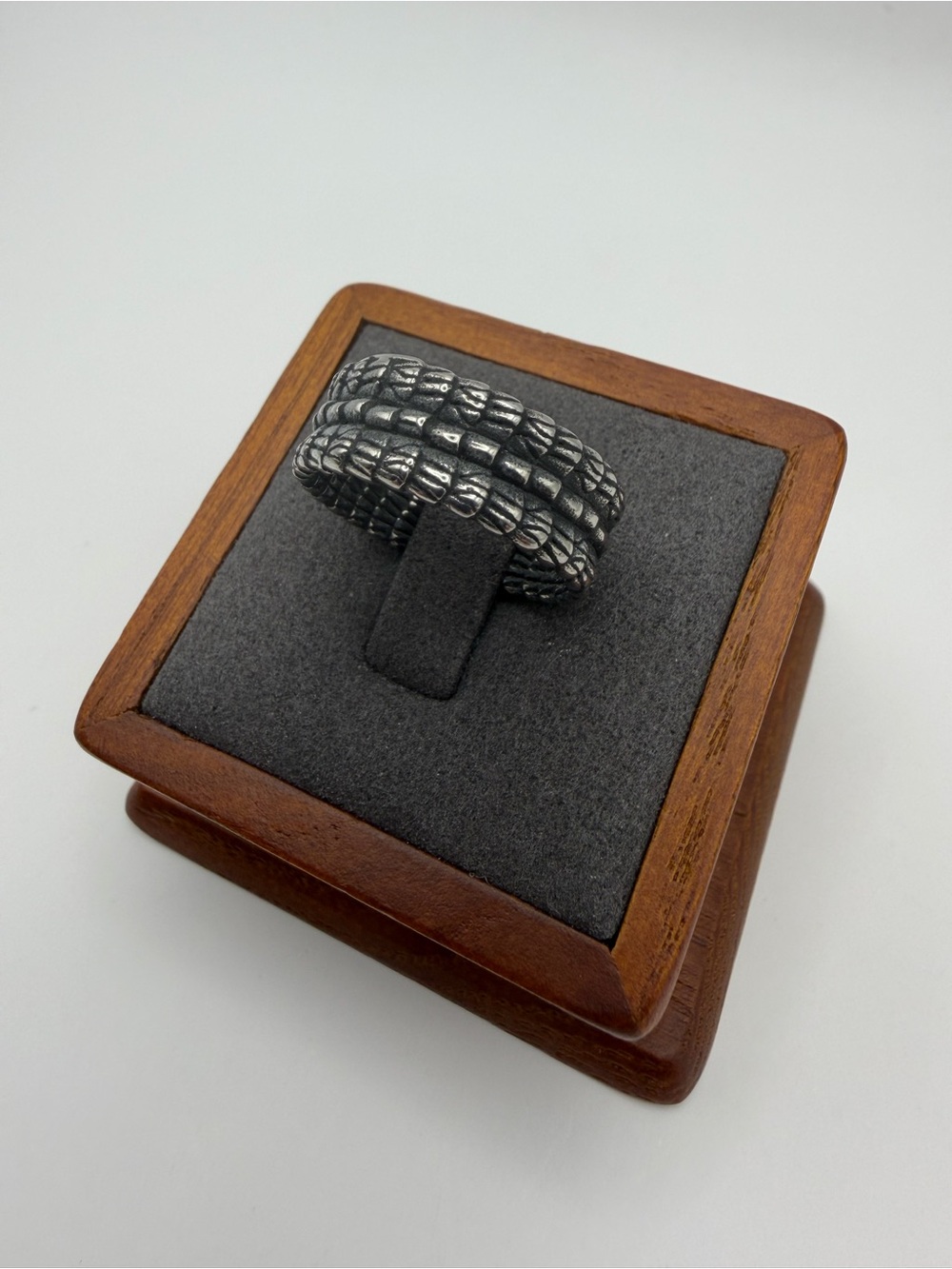 Textured Armor Band Ring - Picture 7 of 7